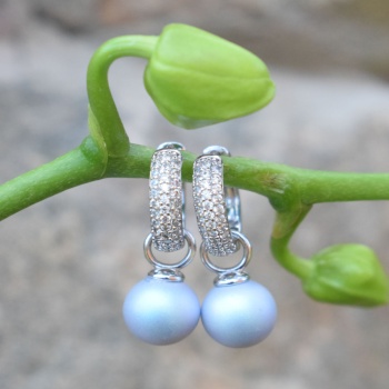 Helesinine pearls silver.jpg