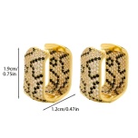 MAOMUSTRILISED kõrvarõngad